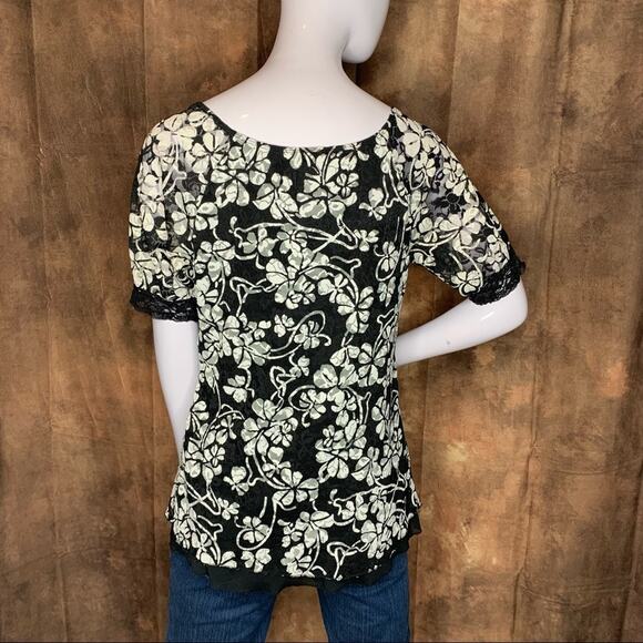 STUDIO 1940 FLORAL PRINT Women Top Short Sleeve Color black and white Si… - Picture 5 of 8